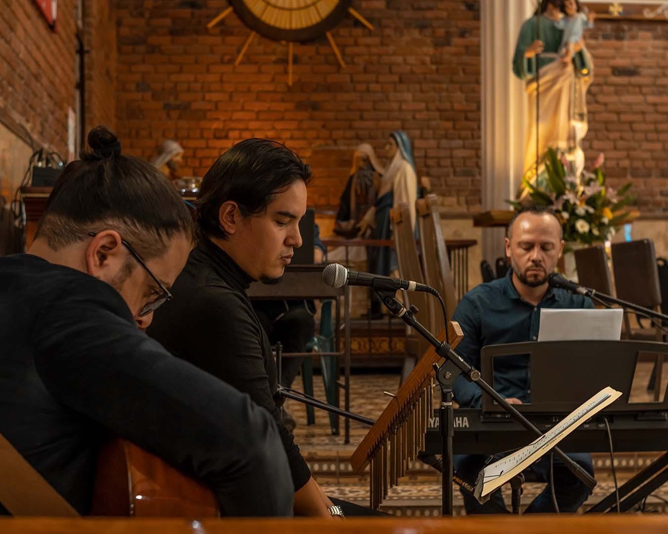 Momento de música y oración
